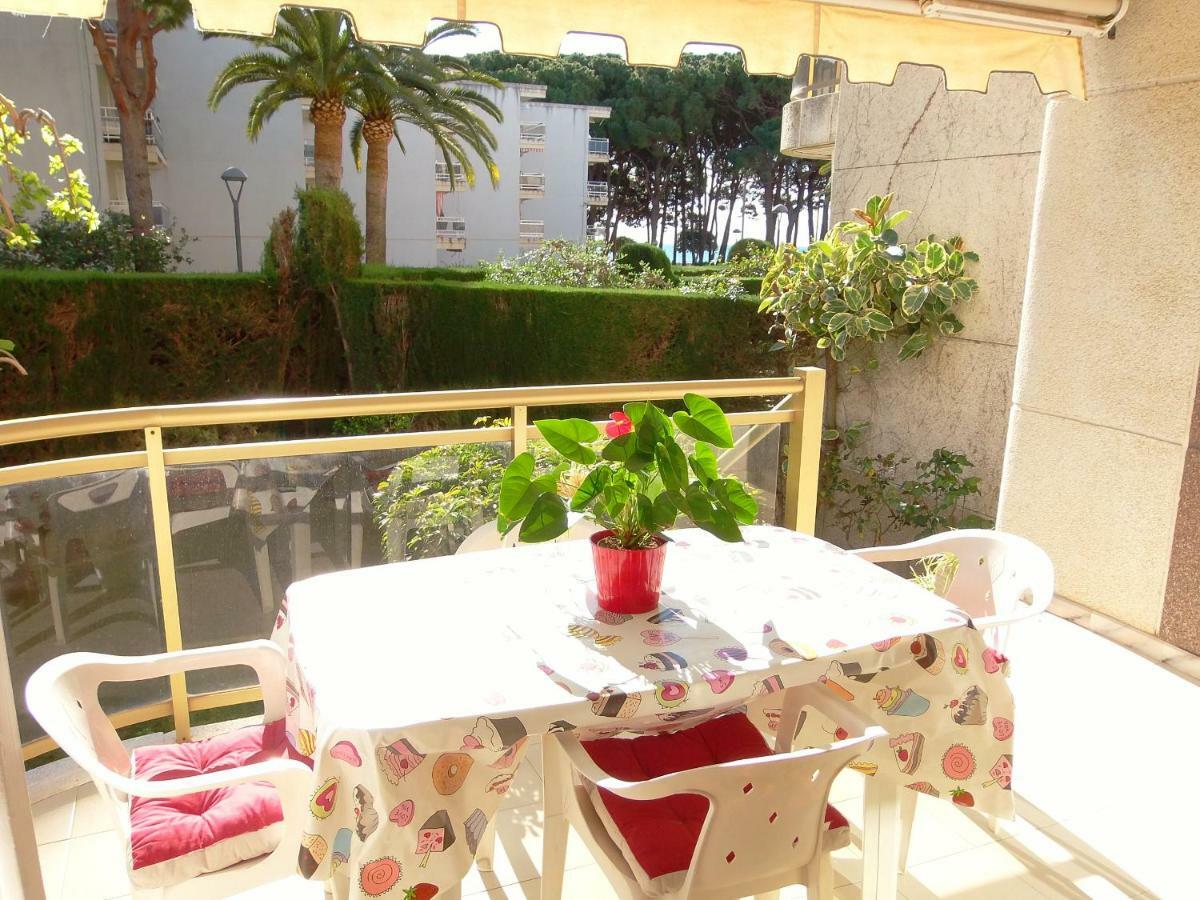 100M2 Big Apartment Private Garden And Pool/ 100M2 Gran Apartamento Jardin Privado Y Piscina / Acogedor Apartamento En Zona Tranquila Y Agradable カンブリルス エクステリア 写真